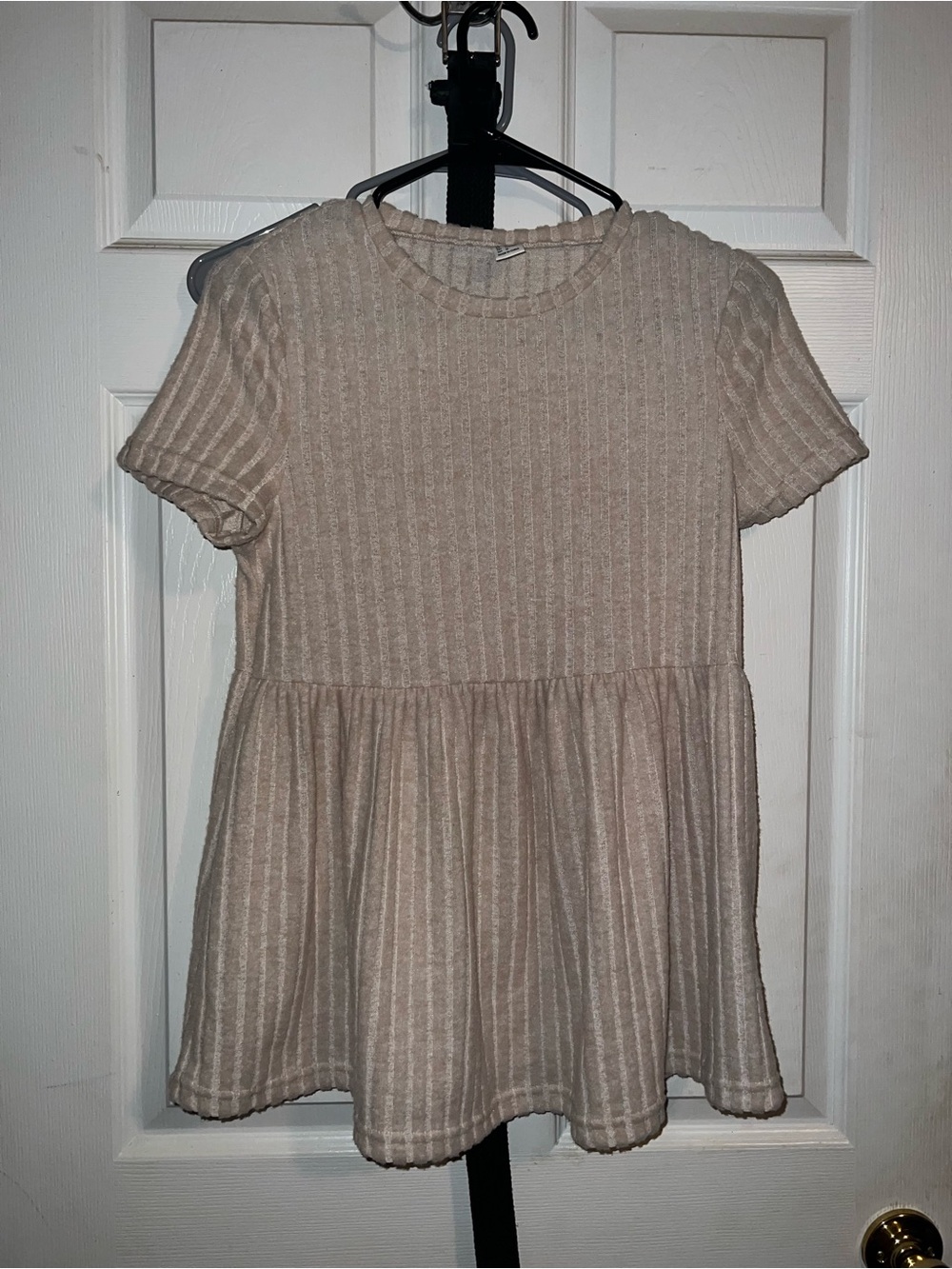 Women’s Short Sleeve Ribbed Knit maternity shirt - Cream